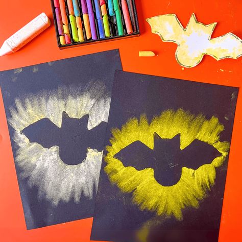 Chalk Bat Halloween Art: Spooky Preschool Craft Bat Art Kindergarten, Bat Art Projects For Kids Preschool, Halloween Art Kids Easy, Bat Craft For Preschoolers, Bat Process Art Preschool, Prek Bat Craft, Easy Bat Crafts For Preschool, Bat Art For Preschool, Bat Art For Toddlers