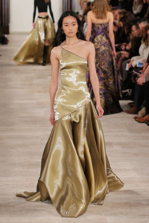 Metallic gold at Ralph Lauren: http://www.stylemepretty.com/2016/02/18/new-york-fashion-week-dresses-fall-2016/ Liquid Dress, Gold Evening Dress, Ralph Lauren Runway, Gold Velvet Dress, Fashion Week Dresses, Metallic Gold Dress, Gold Evening Dresses, Metal Dress, Satin Fashion