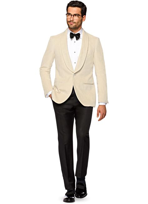 Gold Tuxedo Jacket, White Wedding Suits For Men, Cream Tuxedo, Dinner Jacket Wedding, Velvet Dinner Jacket, Best Wedding Suits, White Wedding Suit, Prom Tuxedo, Cream Jacket