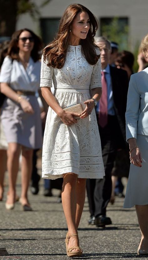 Vévodkyně Kate, Kate Middleton Style Outfits, Looks Kate Middleton, Estilo Kate Middleton, Kate Middleton Dress, Kate Middleton Outfits, Middleton Style, Kate Middleton Style, White Dresses