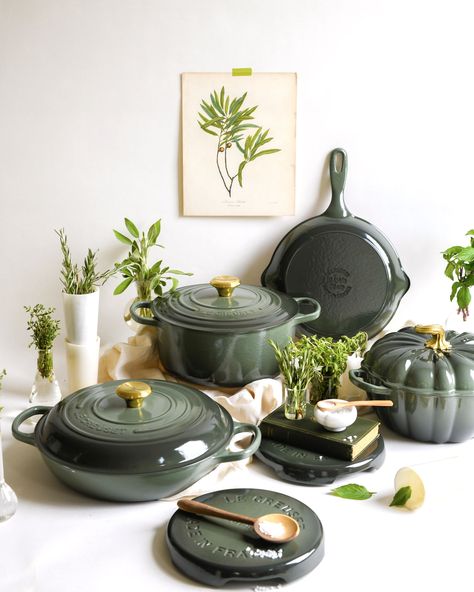 Green Cookware, Beautiful Kitchenware, Le Creuset Colors, Crockery Design, Neutral Green, Beautiful Home Gardens, Future Kitchen, Garden Steps, Apartment Decor Inspiration