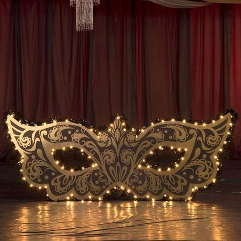 Masquerade Ball Decorations, Masquerade Party Themes, White Masquerade Mask, Mascarade Party, Masquerade Decorations, Masquerade Party Decorations, Theme Carnaval, Masquerade Prom, Masquerade Ball Party