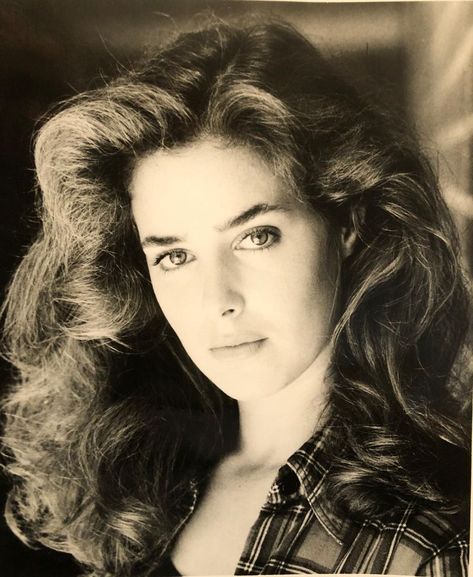 Claudia Wells, 80’s Aesthetic, Back To The Future, Cute Selfie Ideas, Classic Movies, Girl Wallpaper, Celebrities Female, Beautiful People, Long Hair