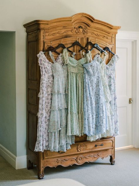 Bride Aisle, Duke Mansion, Bodas Boho Chic, Anne Barge, Floral Bridesmaid Dresses, Floral Bridesmaid, Garden Party Wedding, Mansion Wedding, Wildflower Wedding