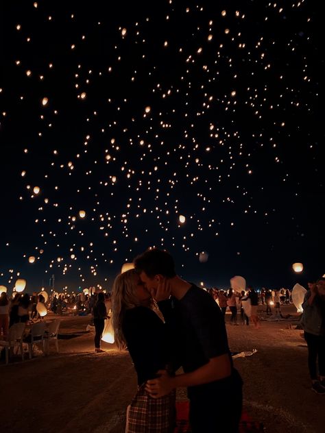 Dream Dates, Floating Lanterns, Best Relationship Advice, Lantern Festival, Real Relationships, Foto Poses, Boyfriend Goals, Cute Couples Photos, Cute Relationship Goals