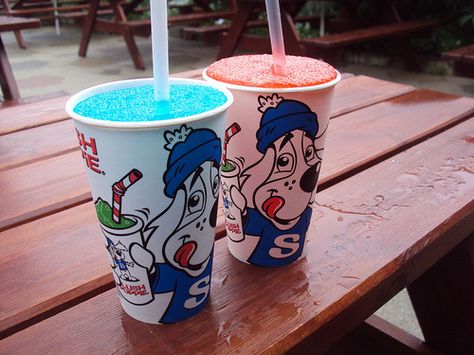 slush puppies!!! not so healthy but so damn good. Slush Puppies, 80’s Toys, Slush Puppy, Frozen Drinks, Slushies, Frozen Treats, Fun Drinks, Yummy Drinks, Amazing Cakes