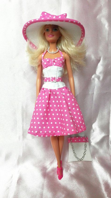 Barbie Polka Dot Dress, Barbie Dress Pattern, Barbie Sewing, Barbie Couture, Sewing Barbie Clothes, Barbie Summer, Barbie Doll Clothing Patterns, Pink Polka Dot Dress, Doll Clothes Barbie