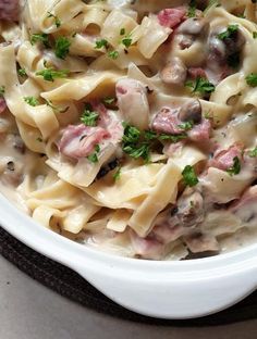 Mushroom Tagliatelle Recipe, Tagliatelle Recipes, Ham And Mushroom Pasta, University Meals, Spaetzle Recipes, Mushroom Tagliatelle, Fetuccini Alfredo, Tagliatelle Recipe, Easy Suppers