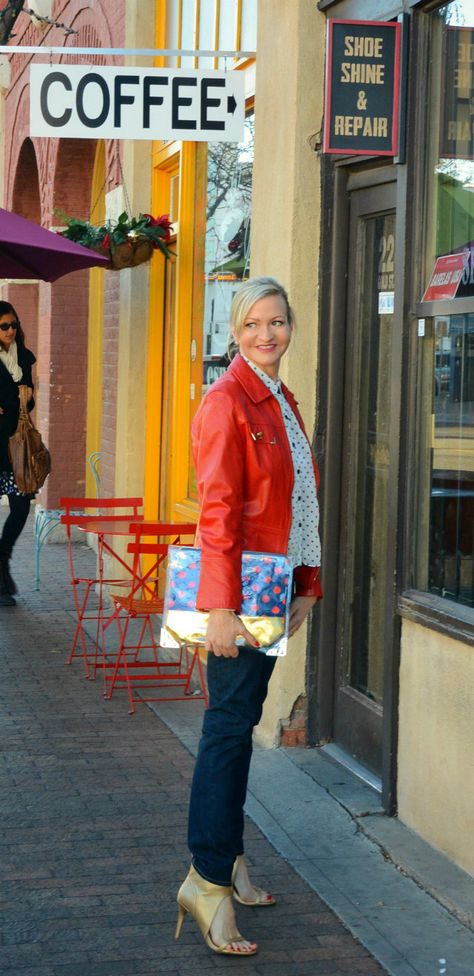 Fabulous shoes and an eye-catching jacket makes this outfit, worn by Jamie from More Than Turquoise, a real winner. Southwest Outfits, Over 40 Outfits, Casually Chic, Interview Style, Classic Style Outfits, Petite Style, Modern Classic Style, Fashion Statements, Style Inspiration Summer