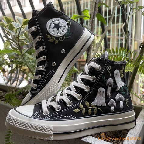 Custom Converse Chuck Taylor Embroidered Ghosts and Mushrooms - Etsy Custom Converse Grunge, Ghost Converse, Customizing Converse, Converse Custom Art, Embellished Converse, Mushroom Converse, Patterned Converse, All Star Aesthetic, Custom All Star