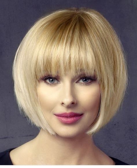 Bob Fringe Hairstyles, Bob Hairstyles With Fringe, Hairstyles With Fringe, Short Straight Bob Hairstyles, Bob Fringe, Bobbed Hairstyles With Fringe, Kort Bob, Classic Bob Haircut, Honey Blonde Hair Color