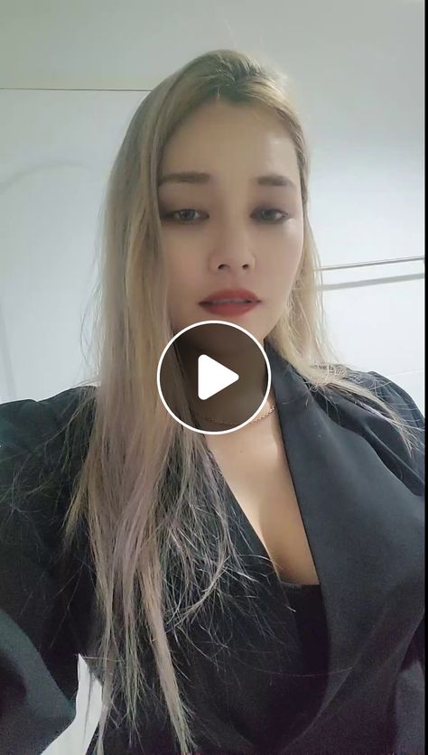 Body Cewe, Kamastrusa Poses, Bigo Live, Girl Body, New Post, Live Streaming, Hairstyles, Bar