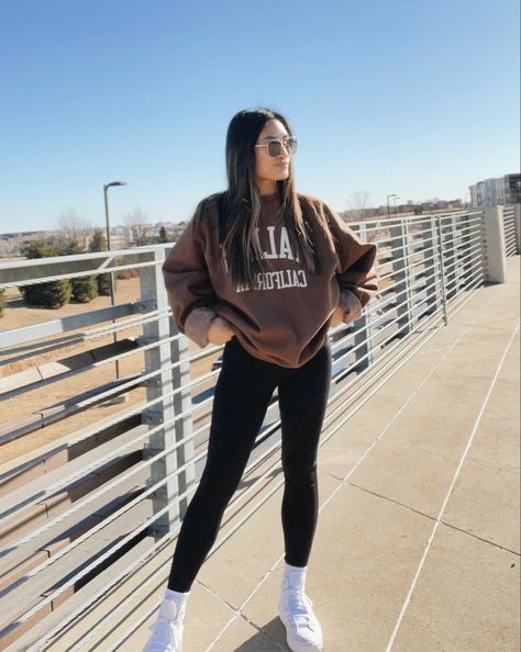 Cute Tshirt And Leggings Outfit, Crew Neck Sweatshirt Outfit Leggings, Black Legging Sweatshirt Outfit, Outfits With Brown Sweatshirts, Oversized Hoodie Outfit With Leggings, Chunky Sneakers Leggings Outfit, Brown Sweatshirt Outfit Aesthetic, Leggings And A Hoodie Outfit, Black Sweatshirt And Leggings Outfit