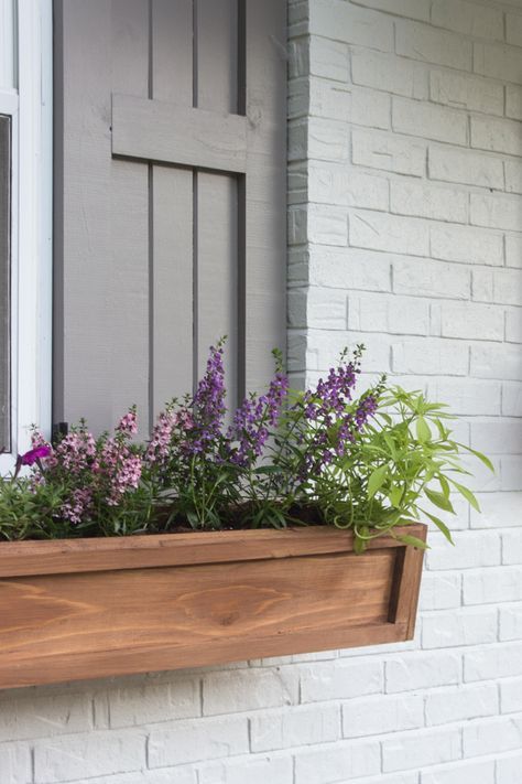 DIY Cedar Window Planters - Shades of Blue Interiors Window Planters Diy, Diy Window Box Planter, Planters For Shade, Cedar Window Boxes, Window Boxes Diy, Blue Interiors, Window Box Flowers, Window Planters, Window Planter Boxes