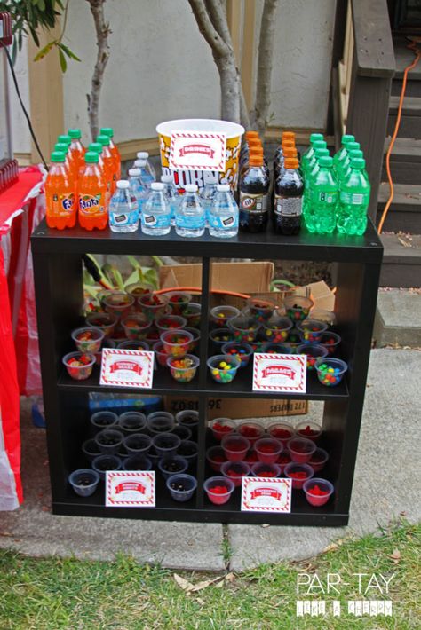 Movie theater concession stand idea! http://www.htmart.com/ Movie Under The Stars Outdoor, Movie Party Concession Stand, Movie Party Snacks, Bday Decoration Ideas, Drive In Movie Party, House Party Ideas, Festa Rock Roll, Movie Theater Party, Outdoor Movie Party