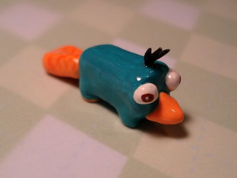 Perry The Platypus Clay, Picture At Night, Fimo Ring, Clay Characters, Easy Clay Sculptures, Perry The Platypus, Sculpture Art Clay, Sculpey Clay, Clay Diy Projects