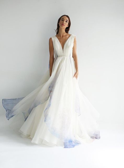 Leanne Marshall Spring 2019 Bridal Collection #flowyweddingdresses #voluminousweddinggowns #2019weddingdresstrends #2019bridalcollections Ombre Wedding Dress, Leanne Marshall, Gown Pictures, Two Piece Wedding Dress, Ombre Wedding, Wedding Dress Flowy, Alternative Wedding Dresses, Wedding Skirt, Blue Wedding Dresses