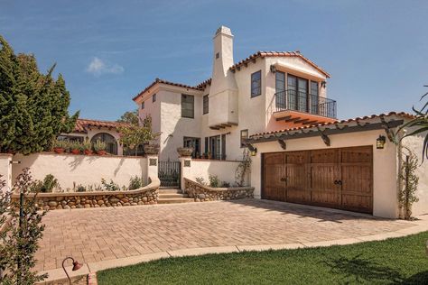 Old Spanish Style Homes, Carriage Style Garage Doors, Basement Home Theater, Spanish Home, Stucco Homes, Garage Door Design, Spanish Style Home, Interior Remodel, Spanish Style Homes