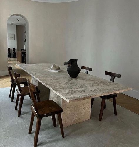 Ranch Dining Room Ideas, Table In The Kitchen, Travertine Dining Table, Stone Dining Table, Dining Room Inspiration, Dining Table Marble, Marble Table, Dream Decor, Home Room Design