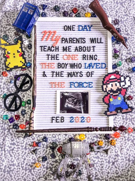 Nerdy Baby Announcement, Star Wars Pregnancy Announcement, Engagement Announcement Ideas, Star Wars Baby Room, Baby Announcing Ideas, Creative Baby Announcements, Gamer Baby, Nerd Baby, Halloween Pregnancy Announcement