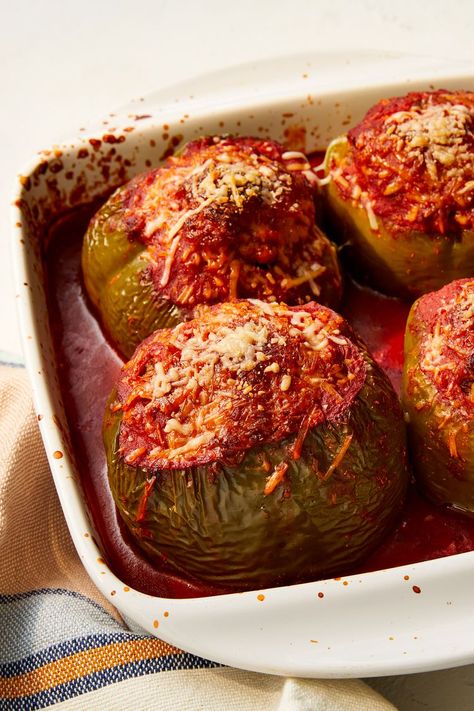 Homestyle Stuffed Peppers Mushroom Stuffed Peppers, Stuffed Bell Peppers With Rice, Baked Stuffed Peppers, Bell Peppers Stuffed, Stuffed Peppers With Rice, Beef And Rice, Beef Recipes Easy, Peppers Recipes, Beef Dinner