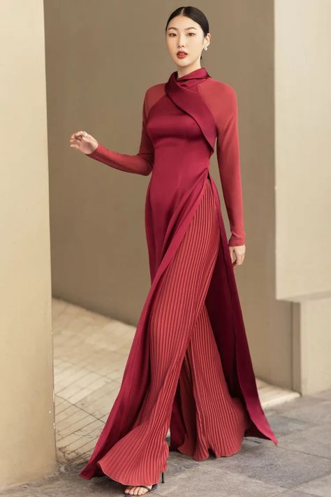 MEAN BLVD | Premium Fashion Platform of Top Vietnamese Designers Chinese Elegant Dresses, Chinese Gown Evening Dresses, Chinese Wedding Guest Outfit, Formal Dress Modest, Elegant Dress Long Sleeve, Ao Dai Design, Vietnamese Dress Ao Dai, Vietnamese Wedding Ao Dai, Sangjit Dress