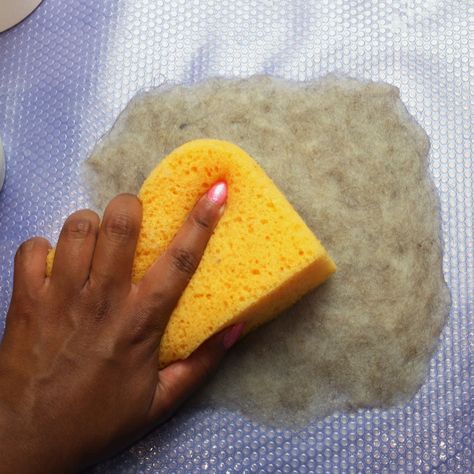 Wet Felting for Beginners – thefeltstore.com Wet Felting Videos, Wet Felting Tutorial Videos, How To Wet Felt, Wet Felting For Beginners, Felting Projects For Beginners, Felting For Beginners, Handwork Ideas, Wet Felting Tutorial, Felt Making