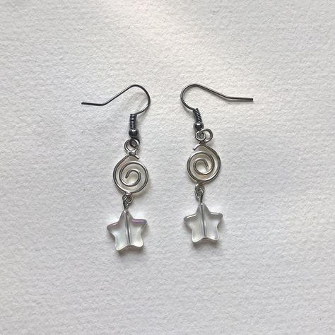 🌀 earrings • handmade spiral and star earrings •... - Depop Diy Star Earrings, Home Made Earrings, Handmade Earrings Ideas, Wired Earrings, Diy Wire Jewelry Rings, Wire Jewelry Rings, Homemade Earrings, Grunge Jewelry, Useful Ideas