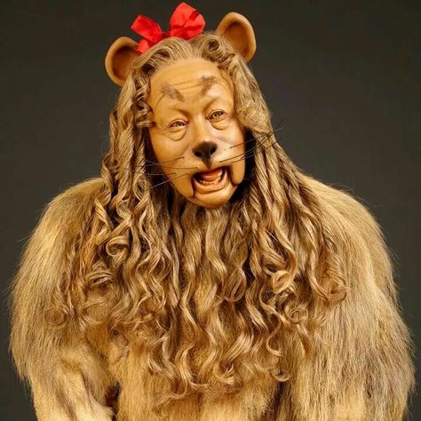 Cowardly Lion Diy Cowardly Lion Costume Women, Cowardly Lion Makeup, Lion Costume Women, Cowardly Lion Costume, Lion Makeup, Wizard Of Oz Musical, Holloween Costumes, The Cowardly Lion, Wizard Of Oz 1939