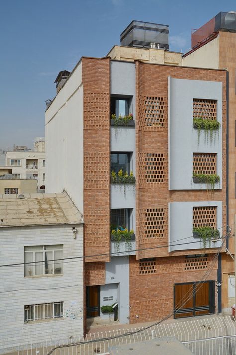 Gallery of apartment No. 84 / MiriStudio - 18 Bricks Texture, Residential Architecture Apartment, Modern Residential Architecture, Apartments Exterior, Apartment Exterior, Facade Architecture Design, Residential Building Design, Brick Architecture, Apartment Architecture