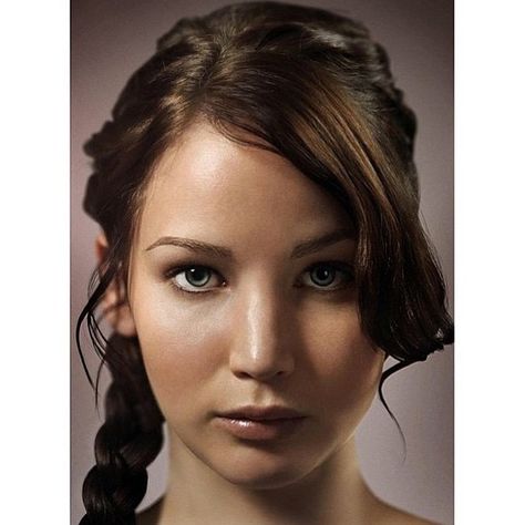 Katniss Everdeen Portrait, Erza Et Jellal, Jennifer Laurence, Jennifer Lawrence Hair, Jennifer Lawrence Pics, Hunger Games Trilogy, Suzanne Collins, Katniss Everdeen, The Hunger Games