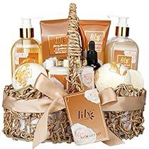 Self Skin Care, Spa Gift Baskets, Bath Gift Basket, Mothers Day Spa, Bath And Body Perfume, Spa Basket, Body Perfume, Baskets For Men, Spa Gift Set