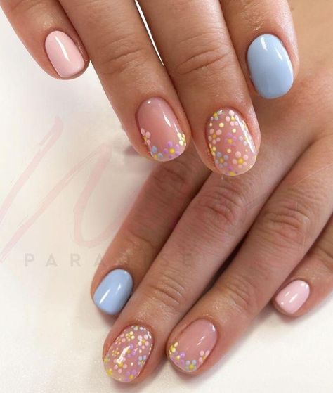 Short Round Nail Designs, Short Rounded Nails, Rounded Nails, Round Nail Designs, Summer Nail Inspiration, Short Round Nails, Hot Pink Nails, White Sunflowers, Almond Nail