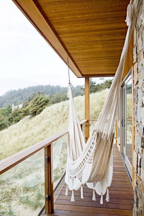 Front Porch Ideas - Hammock Bedroom Balcony Decor, Hammock In Bedroom, Front Porch Design Ideas, Jessica Helgerson, Narrow Balcony, Veranda Design, Coast House, Porch Design Ideas, Front Porch Design