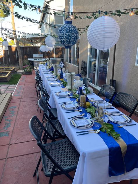 Birthday Table Set Up For Men Blue, 20 People Dinner Party, Table Set Up For Graduation Party, 60th Birthday For Husband Party Ideas, Birthday Dinner For Husband At Home, Diy Dinner Party Decor, Grad Party Table Set Up, Backyard 60th Birthday Party Ideas, Birthday Table Set Up For Men