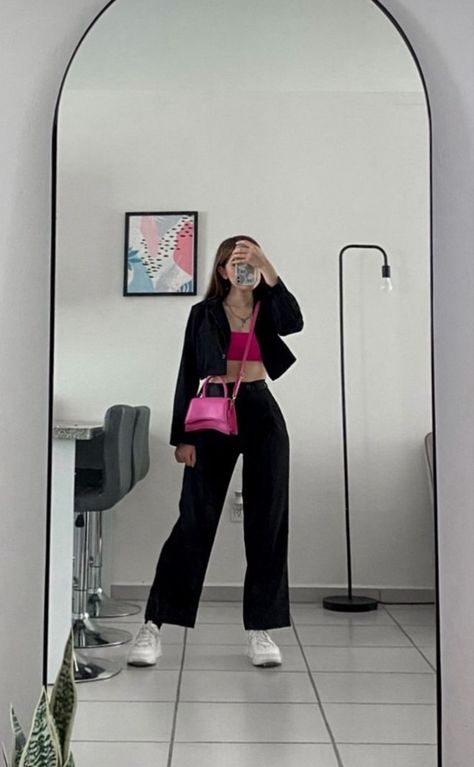 Rosa Yk2 Outfits, Outfits Juvenil, Outfits Con Jeans, Top Rosa, Insta Outfits, Outfit Mujer, Casual Day Outfits, Trendy Fashion Outfits, Causual Outfits