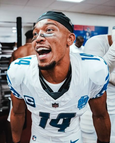 Waking up all smiles on this #VictoryFriday | Instagram Amon Ra St Brown Wallpaper, Amon Ra St Brown, Ryan Williams, Nfl Wallpaper, Amon Ra, Football Pics, Black Kings, Detroit Lions Football, Nfl Photos