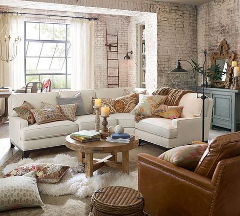 Barn Living Room Ideas, Pottery Barn Living Room Ideas, Pottery Barn Living, Barn Living Room, Pottery Barn Living Room, Industri Modern, Barn Living, A Brick Wall, White Living