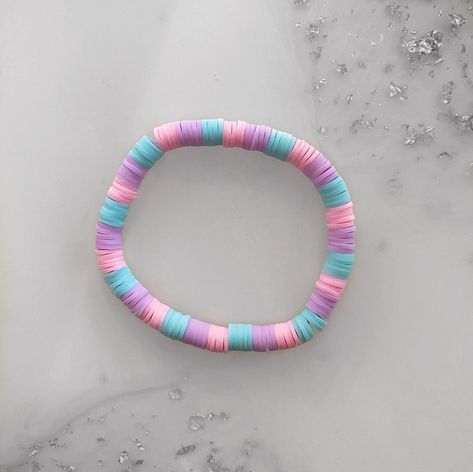 A handmade bracelet made by Ri :) -17cm Bracelet Buisness, Preppy Items, Bracelet Combos, Sea Beads, Clay Beaded Bracelet, Heishi Bracelets, Clay Bracelets, Beaded Braclets, Preppy Bracelets