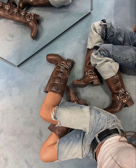 Buckle Boots Outfit, Moto Boots Outfit, Brown Biker Boots, Biker Boots Outfit, Brown Buckle Boots, Fancy Shoes, Fall Fits, Buckle Boots, Biker Boots