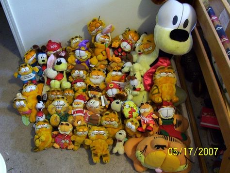 Garfield Collection, Garfield Vintage, Garfield Images, Garfield Cartoon, Garfield Cat, I Hate Mondays, Garfield And Odie, Silly Kids, Hate Mondays