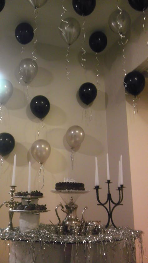 Black And Silver Bday Decor, Black Party Theme Birthday Ideas, Black Bday Aesthetic, Black White And Silver Birthday Theme, 21st Birthday Ideas Black And Silver, Silver And Black Birthday Party, Silver Bday Decor, Silver And Black Birthday Theme, Black And Silver Party Ideas