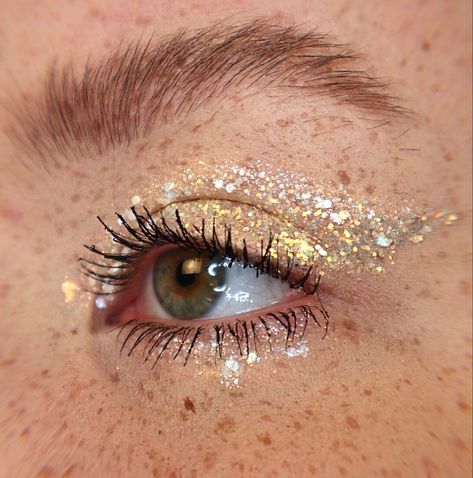 Greek Goddess Makeup, Makeup For Deep Set Eyes, Glitter Carnaval, Silver Glitter Makeup, Gold Glitter Makeup, Goddess Makeup, Makeup Editorial, Gold Makeup Looks, Glitter Makeup Looks