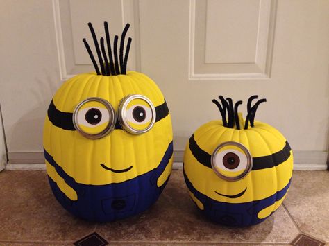 Minions Pumpkins Painting, Minion Pumpkins Carved, Gru And Minions Pumpkins, Minon Pumpkins Carving, Minon Pumpkins, Minion Painting, Minions Bob, Minion Pumpkin, Bricolage Halloween