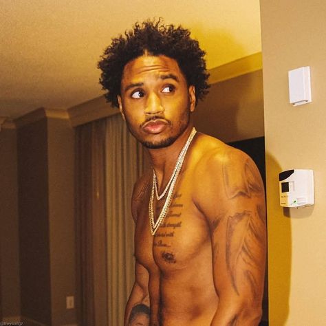 Trey Songz Shirtless, Chris Brown Art, Trey Songs, Waves Haircut, Dreadlock Hairstyles For Men, Trey Songz, Cute Black Guys, Man Crush Everyday, Cute Rappers