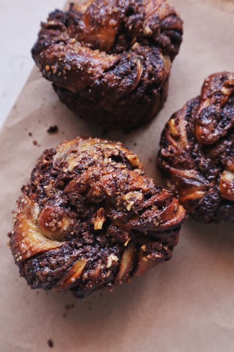 Chocolate Hazelnut Babka Knots – Buttermilk Pantry Babka Knots, Babka Recipes, Hazelnut Dessert, Breakfast Buns, Chocolate Brioche, Chocolate Hazelnut Cookies, Bakery Aesthetic, Hazelnut Recipes, Jewish Foods