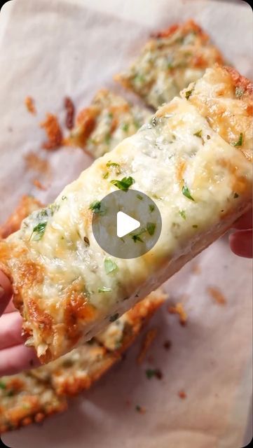 Foodie | Recipe | Delicious on Instagram: "Gluten-free Garlic 🧄 Bread 🥖 

Ingredients:

	•	Gluten-free bread
	•	Butter
	•	Minced garlic
	•	Parmesan cheese
	•	Mozzarella cheese
	•	Fresh parsley (optional)
	•	Salt and pepper

Instructions:

	1.	Preheat oven to 375°F (190°C).
	2.	Spread butter and minced garlic on bread slices.
	3.	Sprinkle with Parmesan and mozzarella cheese.
	4.	Season with salt, pepper, and parsley.
	5.	Bake for 10-12 minutes until golden and bubbly.
	6.	Serve and enjoy your cheesy, garlicky gluten-free garlic bread!

🎥 @theloopywhisk 

#garlicbread #food #foodie #foodporn #pizza #pasta #foodphotography #cheese #foodstagram #foodblogger #instafood #yummy #italianfood #delicious #dinner #garlic #foodlover #homemade #bread #healthyfood #foodgasm #pizzalover #picoftheday # Cheesy Garlic Bread Recipe Video, How To Make Garlic Bread, Bread Spread Recipes, Garlic Bread With Sliced Bread, Garlic Bread Recipe Homemade, Garlic Cheese Bread Recipe, Cheese Garlic Bread Recipe, Best Garlic Bread Recipe, Gluten Free Garlic Bread