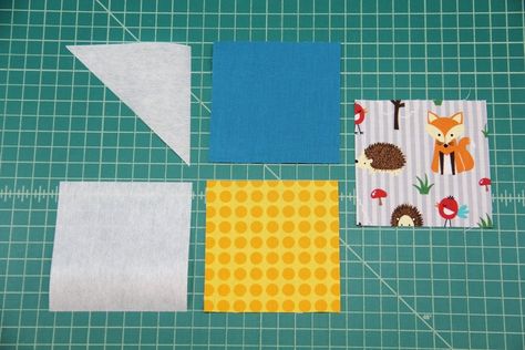 Fabric Corner Bookmarks, Bookish Ideas, Crafty Staci, Pochette Diy, Rabbit Plate, Quilt Techniques, Penanda Buku, Diy Sewing Gifts, Corner Bookmark