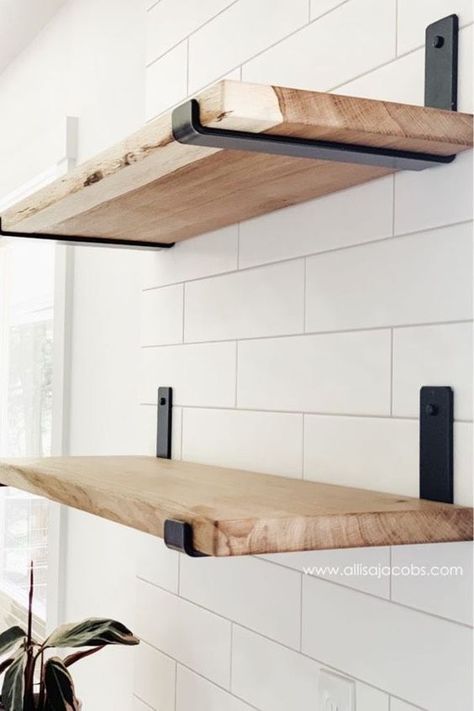 Whether you’re looking for a weekend project or need a detailed tutorial, these DIY shelving ideas will help you build your own! With everything from shelves for the bedroom or living room to the kitchen, you’ll find the perfect one to fit your style! #diy #diyshelves #diyshelf #diyideas #shelfideas Diy Wooden Shelves, Float Shelf, Koti Diy, Heavy Duty Shelf Brackets, Diy Wood Shelves, Metal Shelf Brackets, Floating Shelf Brackets, Kabinet Dapur, Farmhouse Shelves