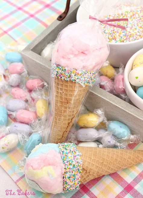 cotton candy ice cream cones sprinkles wedding party favour ideas better baking bible blog Cotton Candy Favors, Candy Cone, Bar A Bonbon, Diy Pinata, Ice Cream Birthday Party, Ice Cream Theme, Sweet Cones, Ice Cream Candy, Sweet Bags